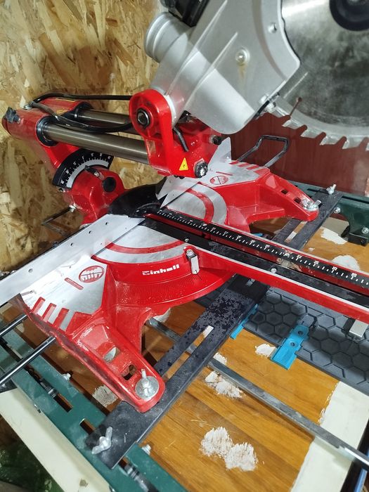Circular culisant Einhell 210