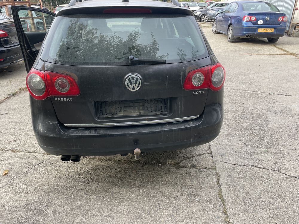 Dezmembrez Vw Passat B6 2.0tdi Bmr Xenon