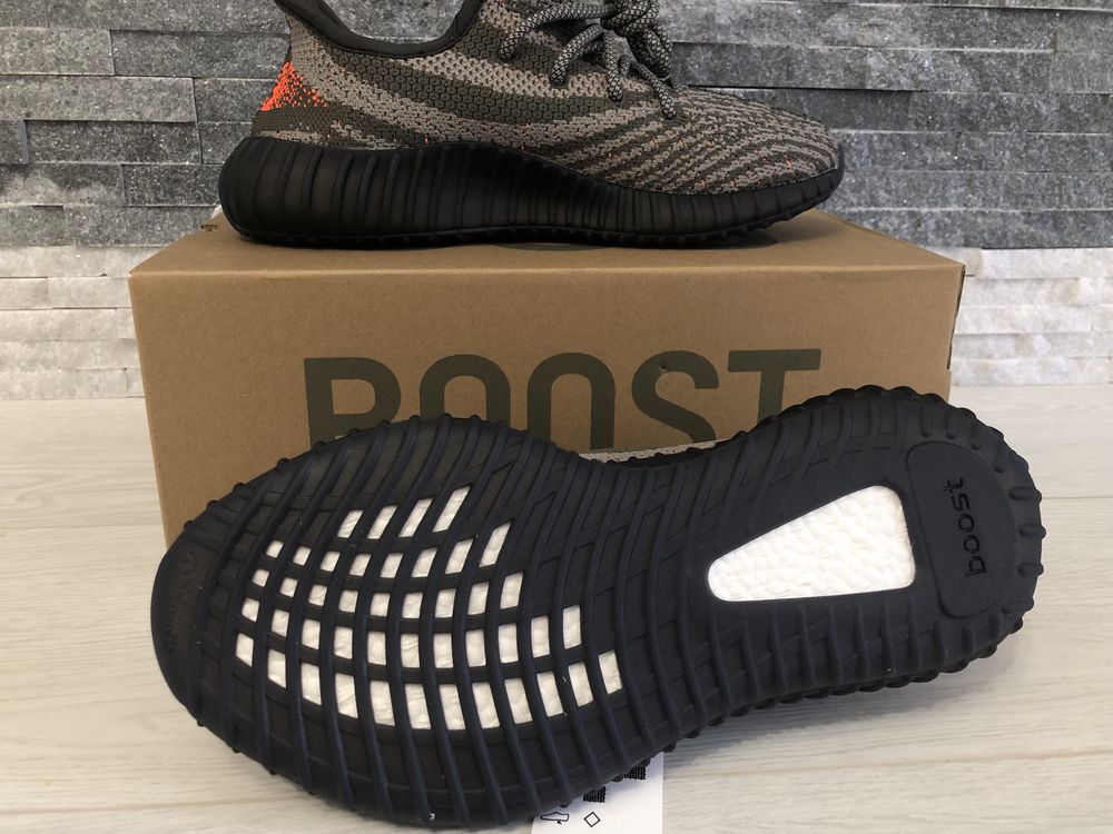 * Yeezy 350 V2 Carbon Beluga * Beluga Carbon Beluga Yeezy 350 V2 *