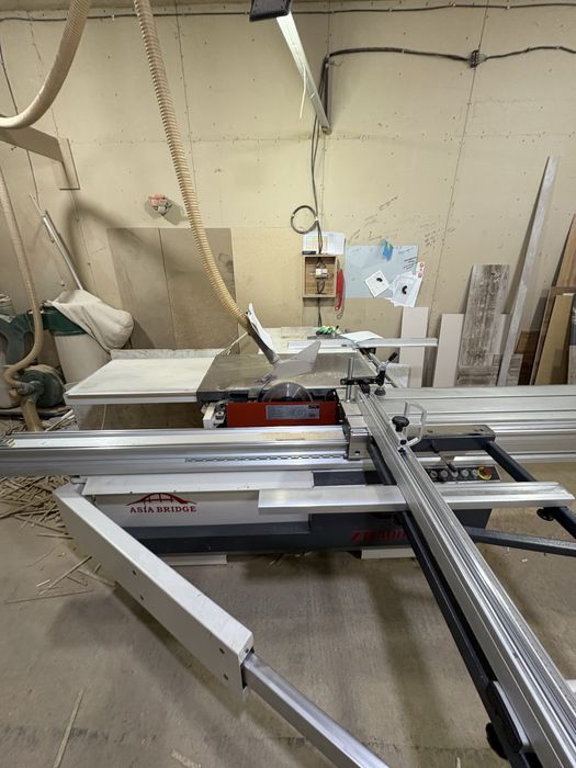 Распиловочный станок