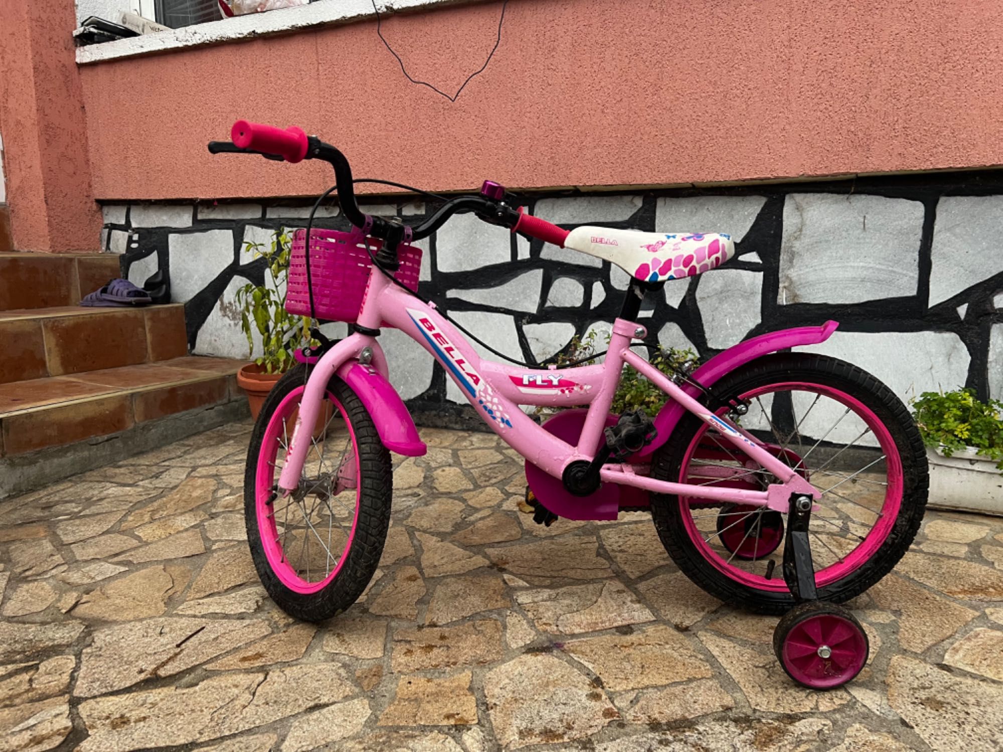Детско колело с помощни колелца