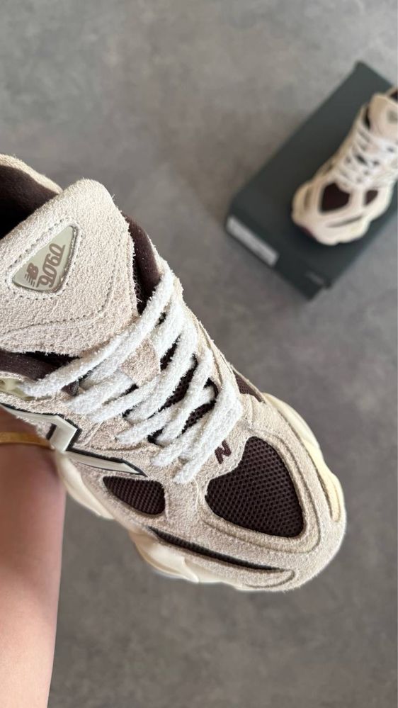 New Balance Sydbey Mclaughlin - Levrone x 9060 Linen Black Coffee