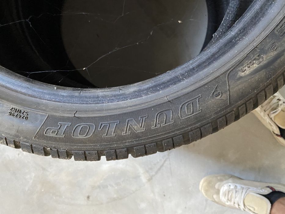 Гуми Dunlop 245/40/18