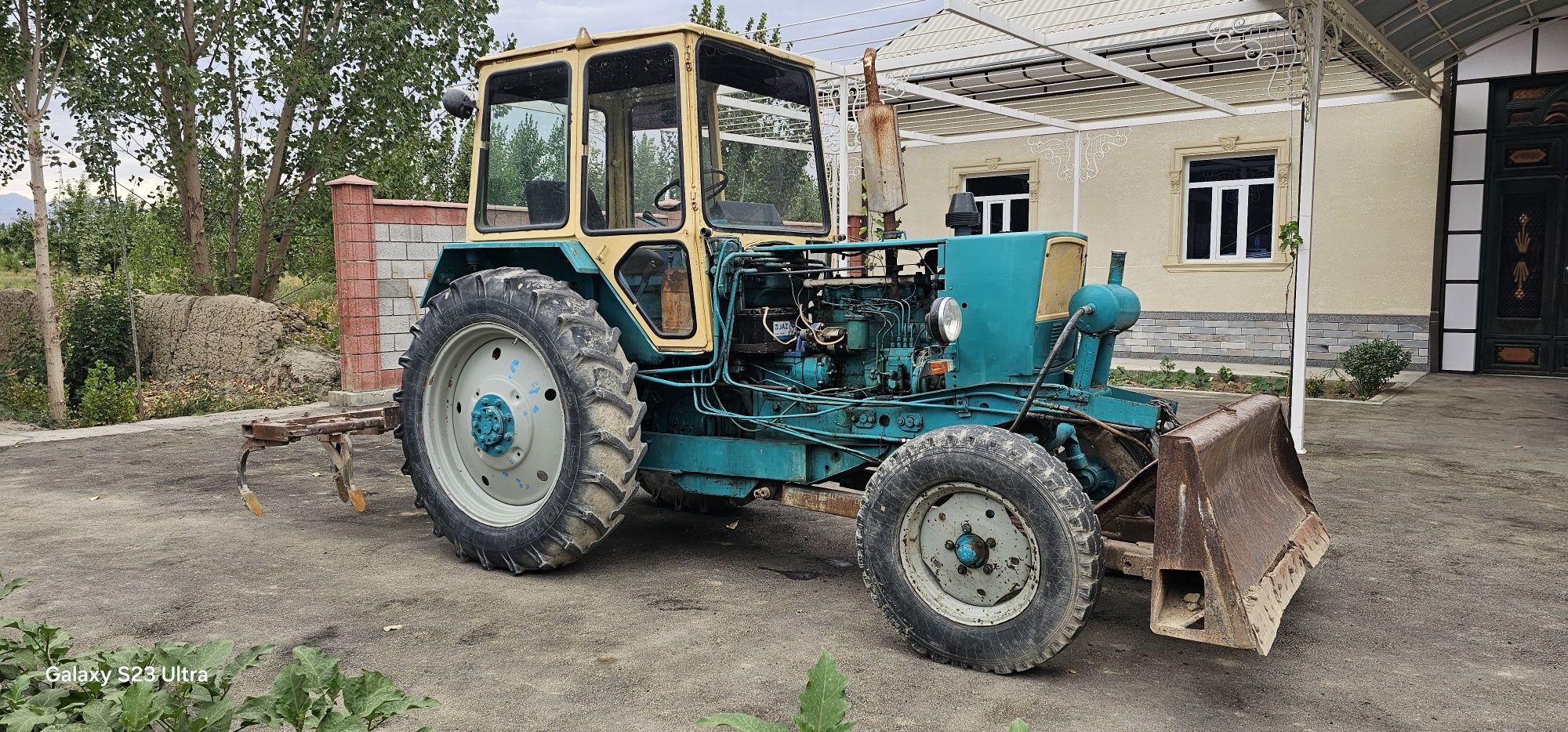 Yumz sotiladi. 1986 yil ideal xolatda