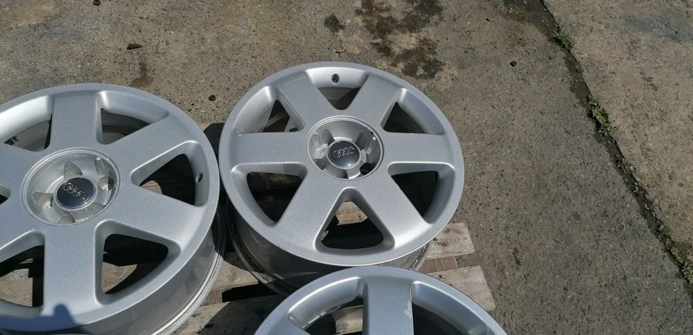 17 цола 5 х 100 мм АУДИ / Фолксваген / Шкода - 7,5 Инча / ЕТ 32