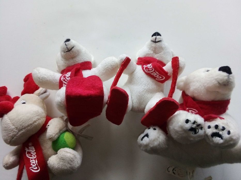 Плюшени играчки "Кока Кола"