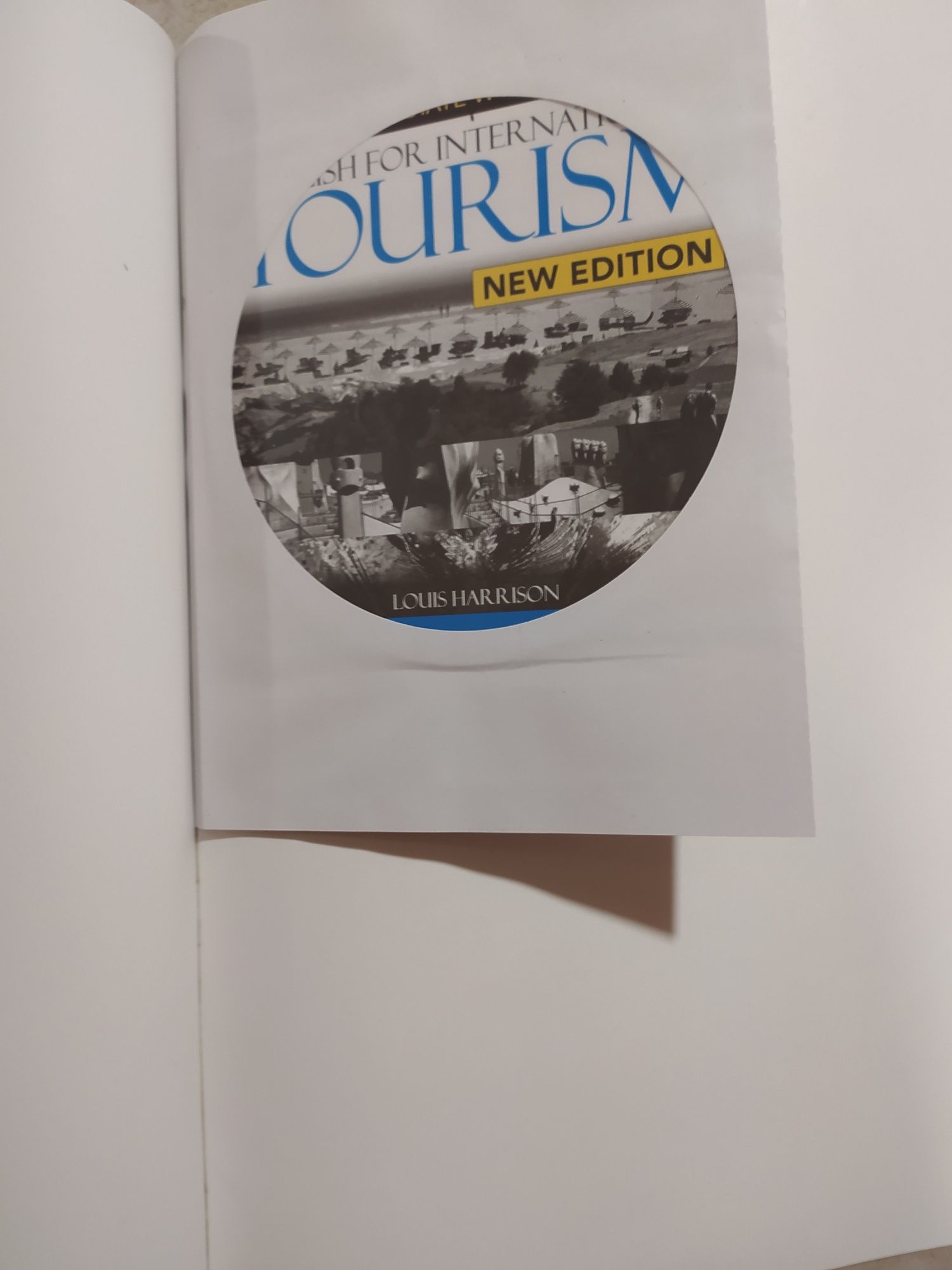 English for international tourisme, учебник , учебна тетрадка и 2 диск