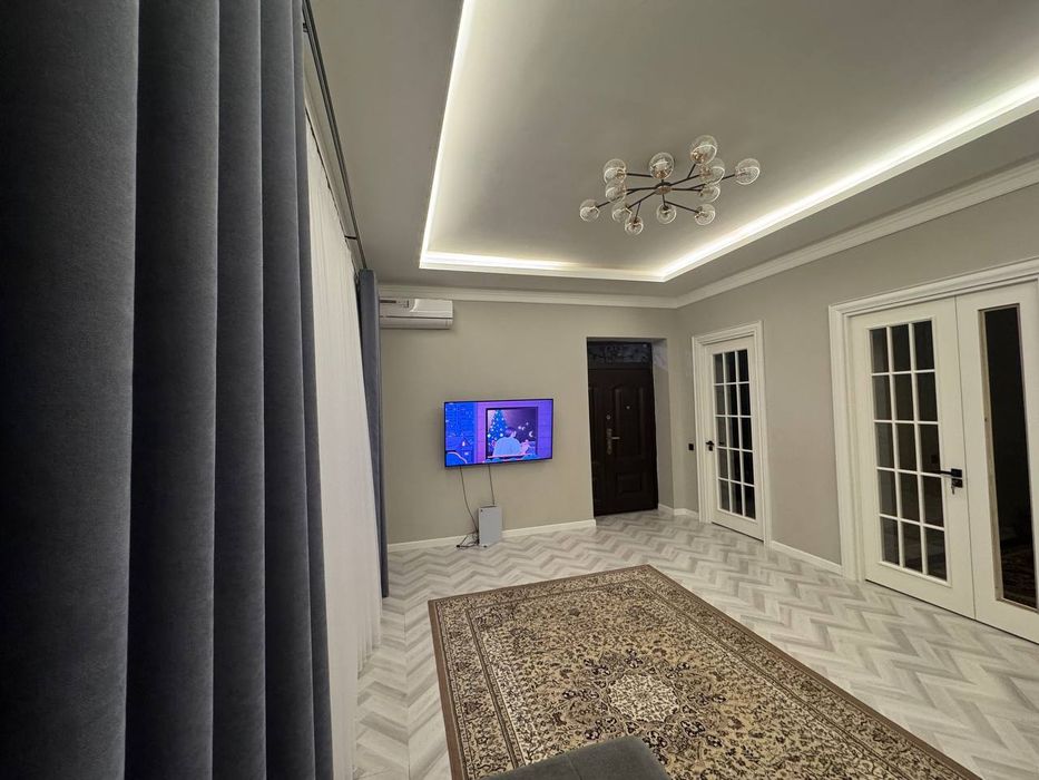 Чирчик Аккавак свой дом,4,5соток,3комнаты.ремонт,жженный кирпич,мебель