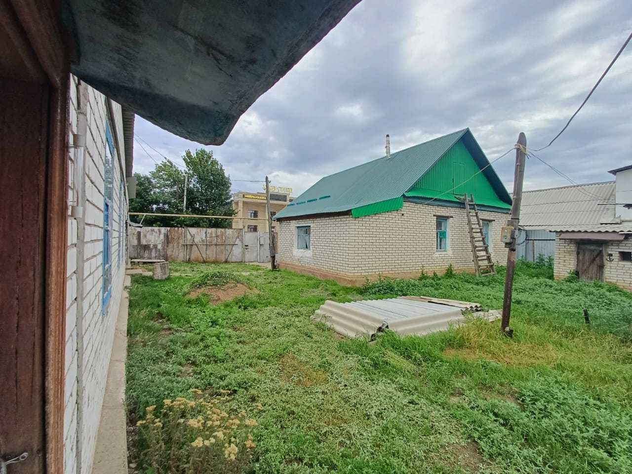 Продам  два дома