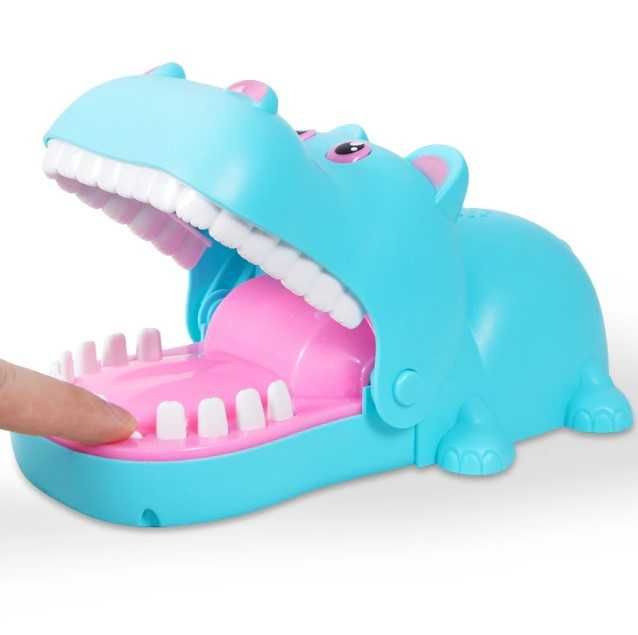 бегемот игрушка с зубами для детей