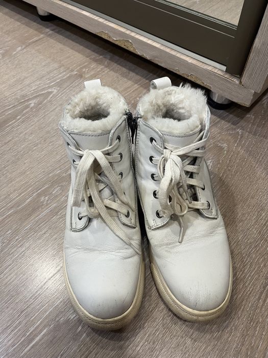 Зимняя женская обувь , белые , 38-39 размер