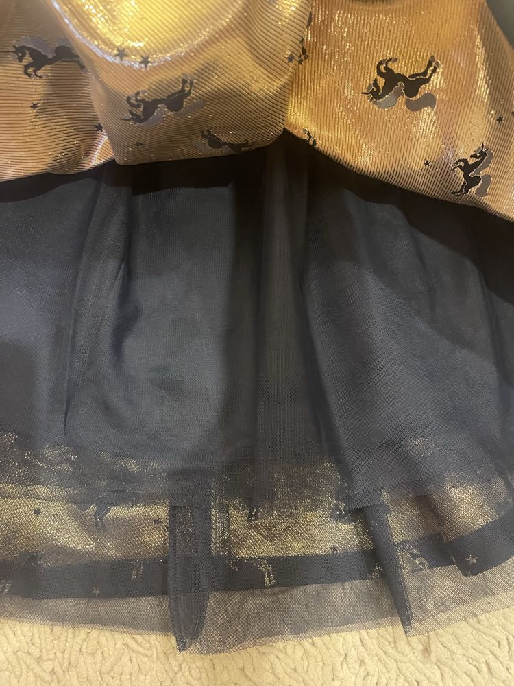 Платье в отличном состоянии H&M.