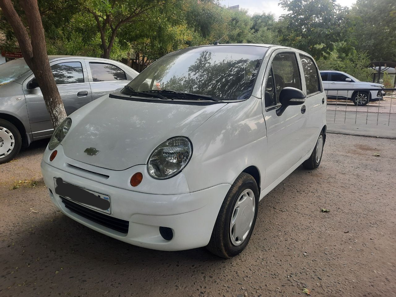 Moshina sotiladi