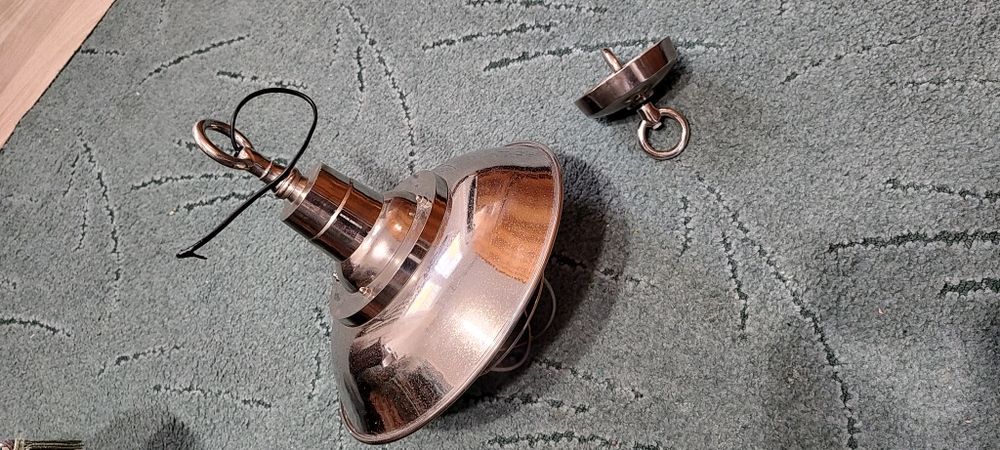 Lampa de tavan inta