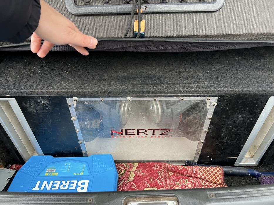 Продам саббуфер