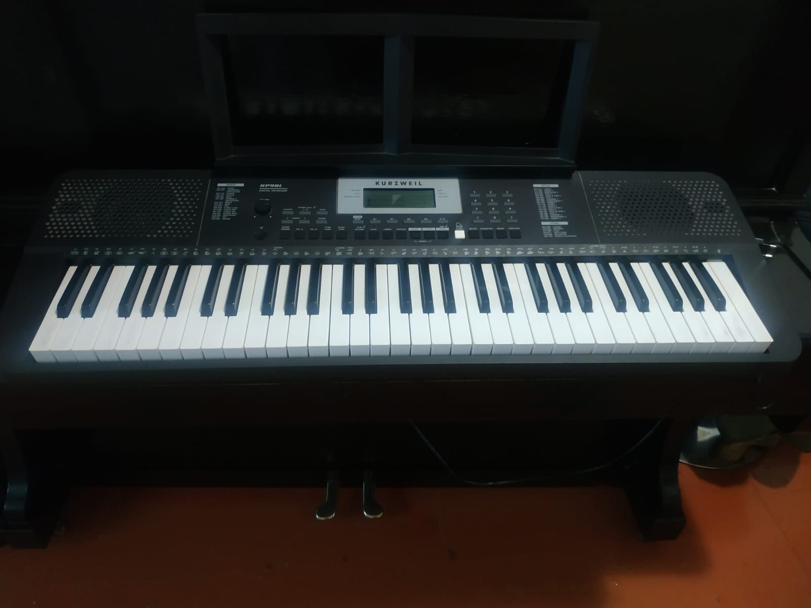 Синтезатор KURZWEIL KP90L