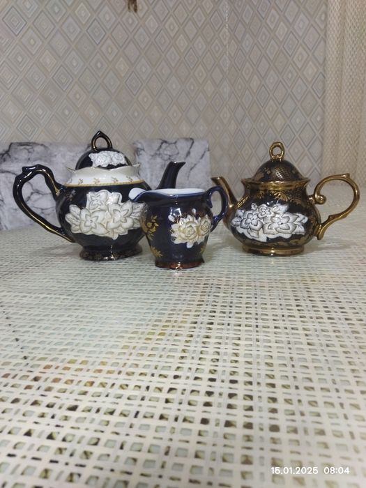 Продам заварные чайники и молчник б/у.