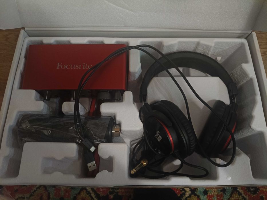Focusrite Scarlet 2i2
