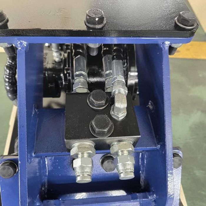 Placa vibranta utilaj Caterpillar, Hitachi, Volvo Liebher