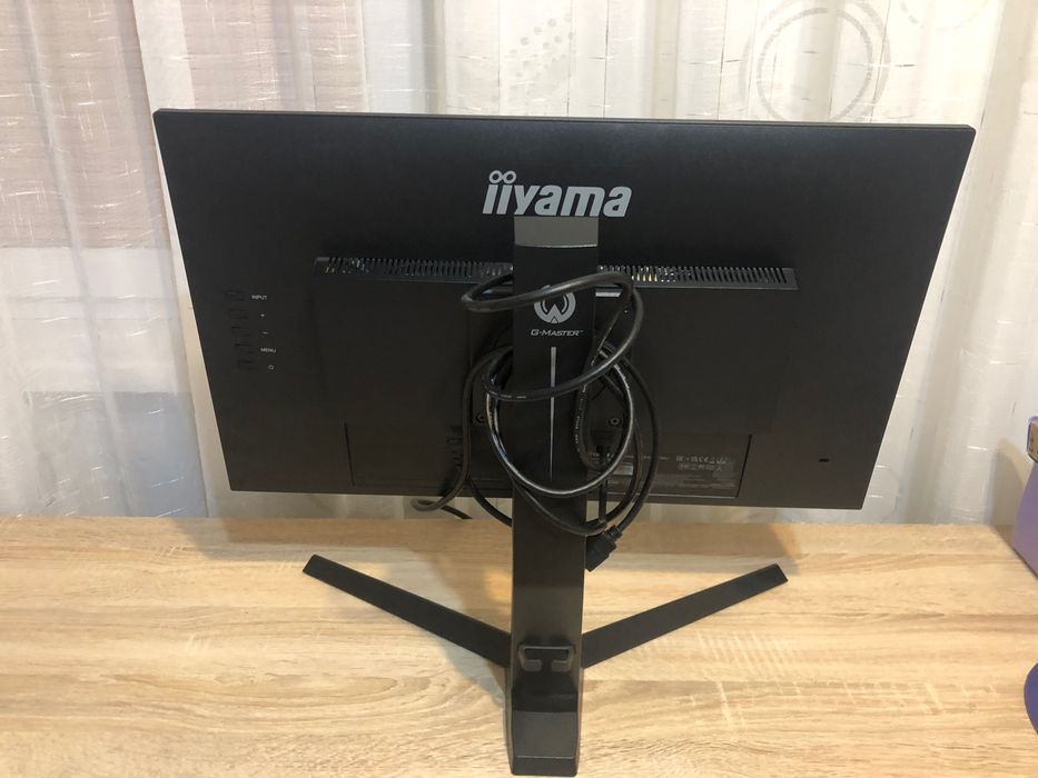 Продавам Монитор IIyama 24”