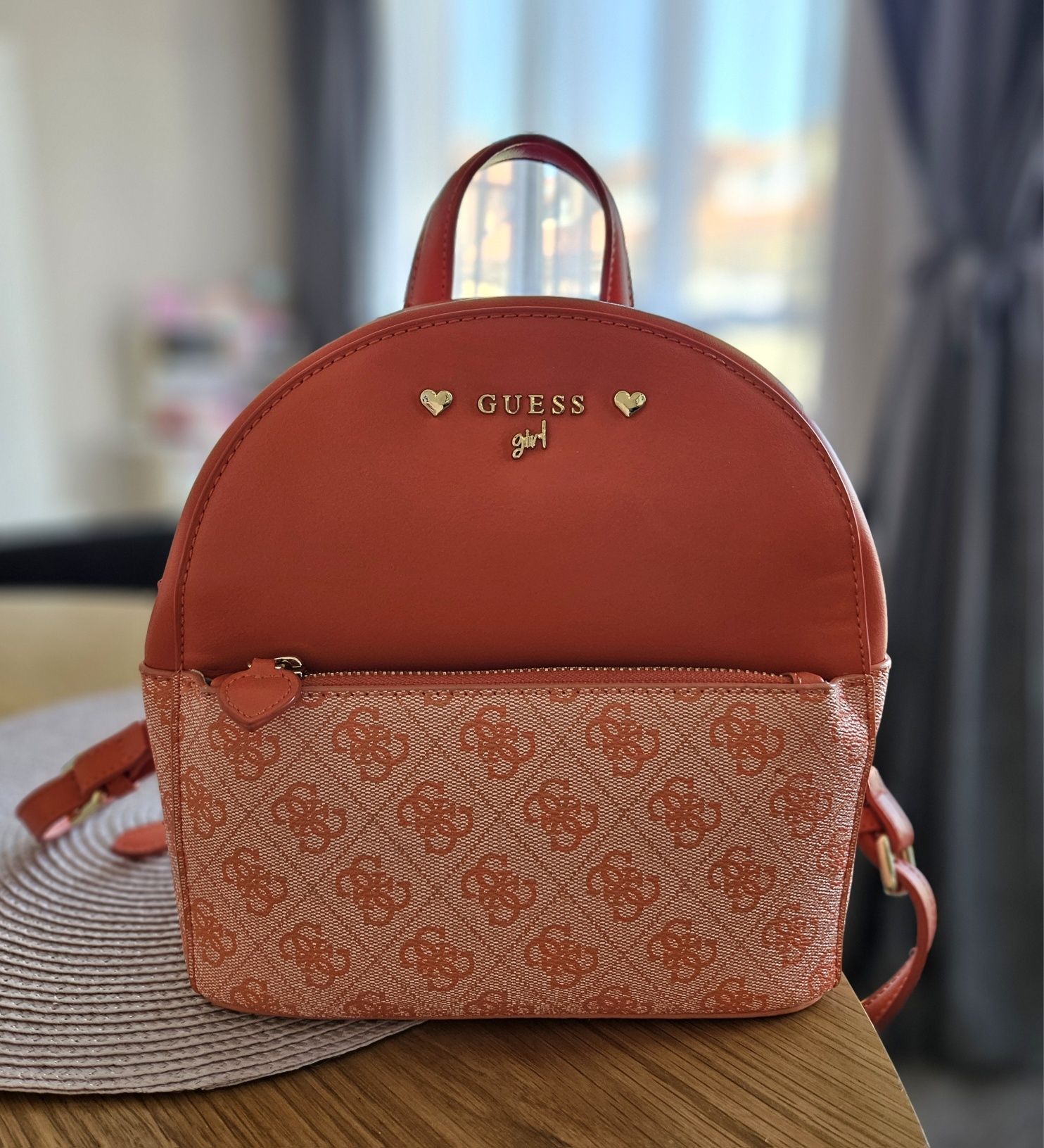 Раничка Guess Girl