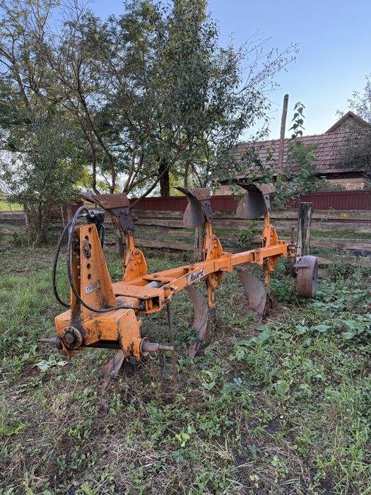 Vand tractor John Deere 6900 cu plug huard tr65 T