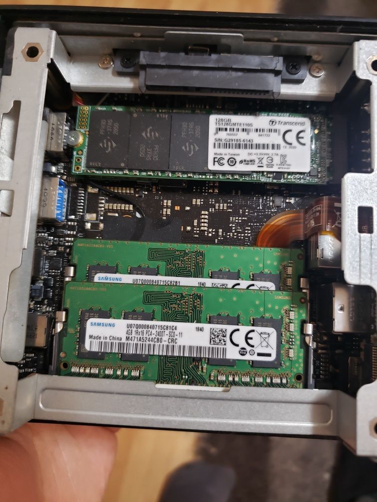 Asus Mini PC PN60-B intel i3-8130U