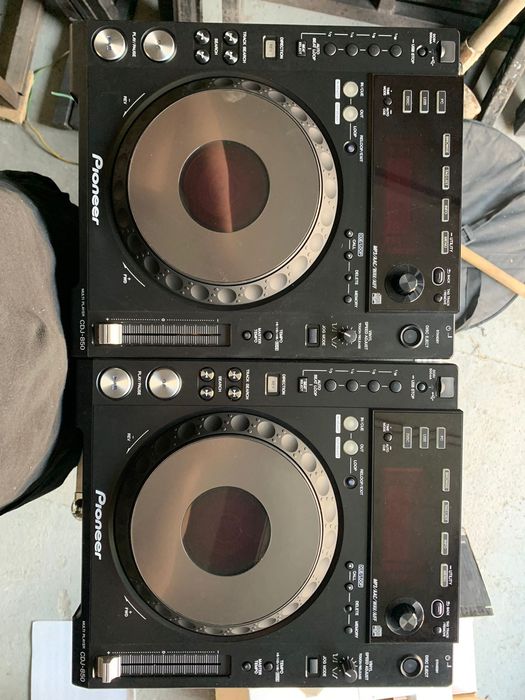 Диджеевские проигрыватель Pioneer CDJ850