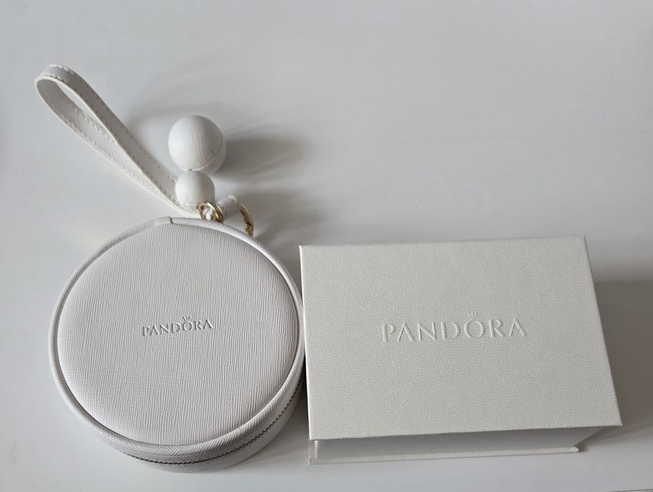 Charmuri pandora originale.Sunt ca si noi!!!