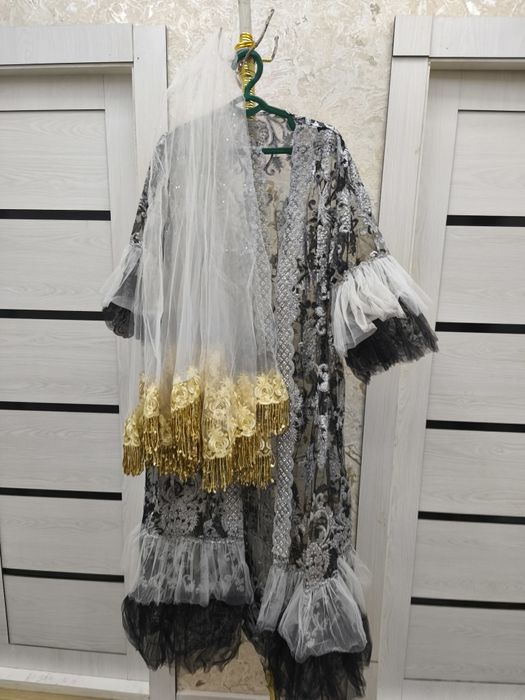 Ansambl kalapösh va sharifi sotiladi.