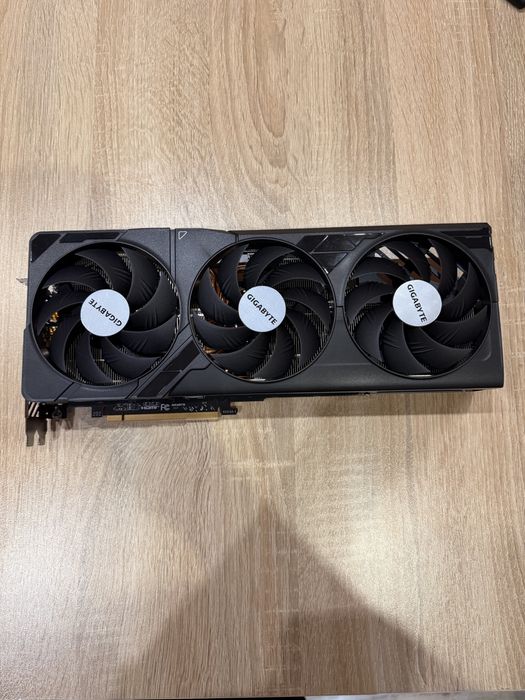RTX 4070 TI SUPER Windforce max oc 16 GB