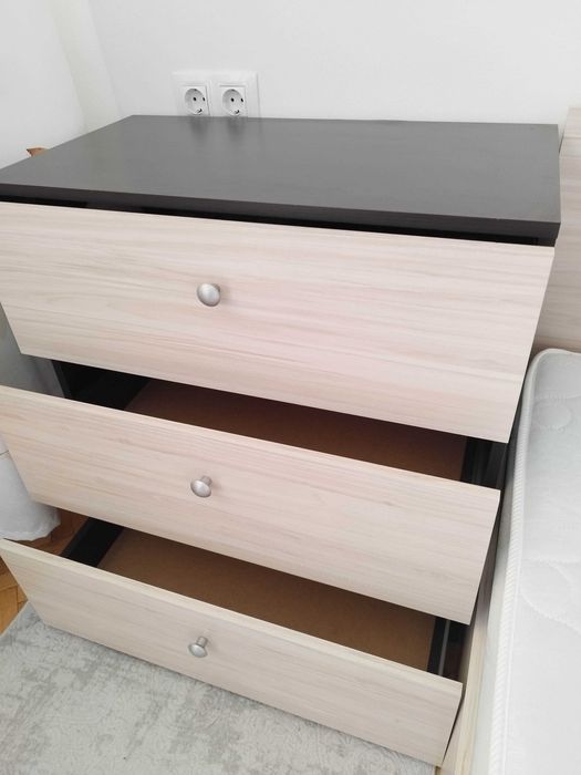 Спалня комплект с гардероб, ракла и скрин -шкафче и матрак безплатно