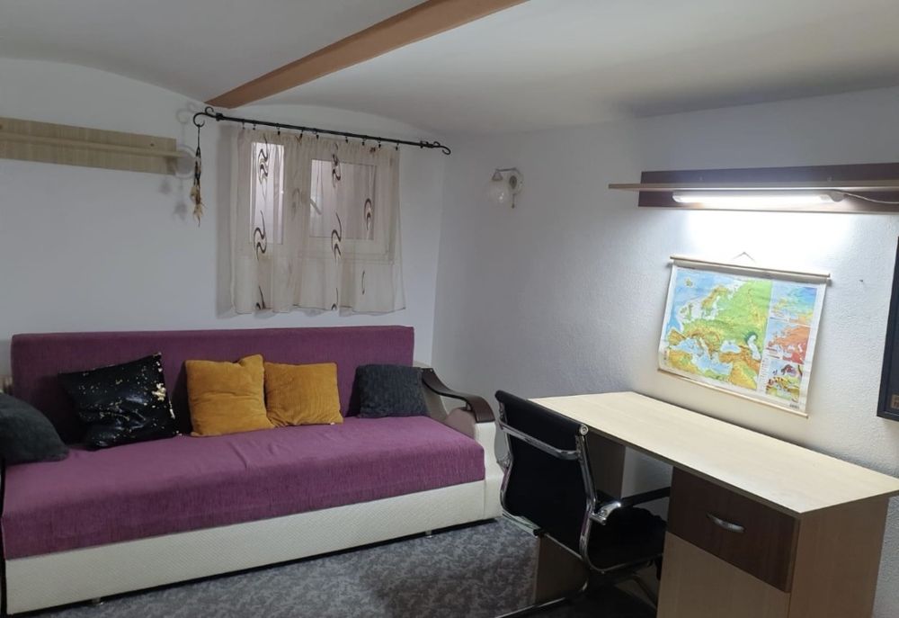 Proprietar, vand apartament 2 camere demisol