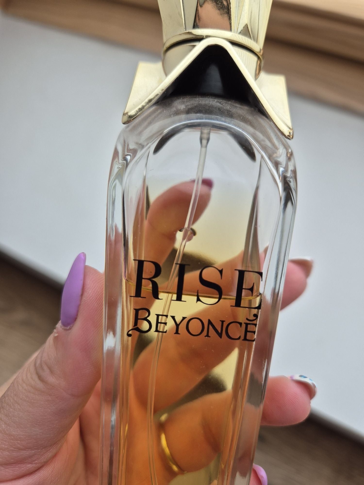 Оригинален!!!Парфюм Rise Beyonce