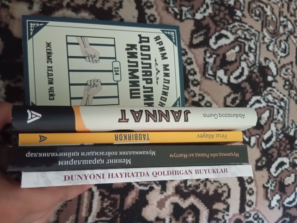 Kitoblar sotiladi xolati yaxshi