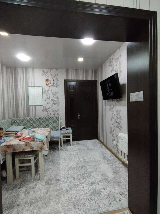 Продаётся 3/1/5 Карасу-1 С ремонтом 2 огорода Ор-р: Конечная автобусов