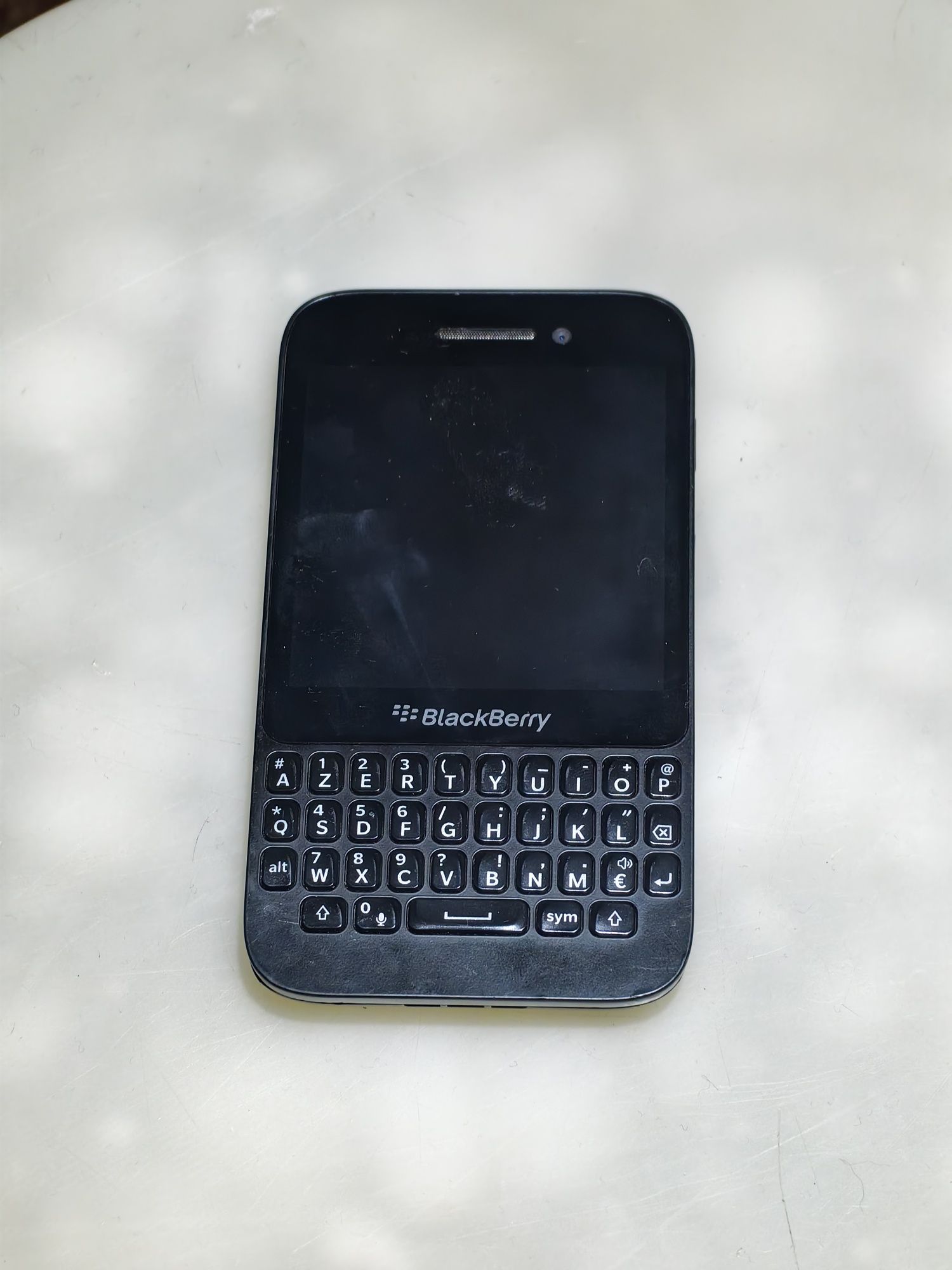 Blackberry Q5 в много добро състояния