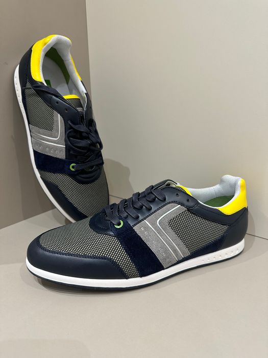 Boss sneakers чисто нови