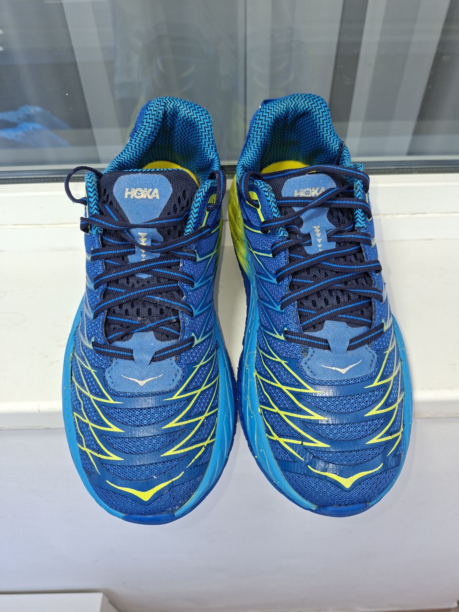 Vând pantofi sport Hoka originali nr 42