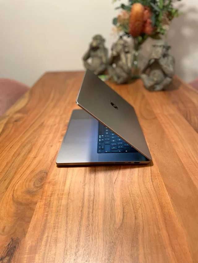 Macbook 16" M1 Pro / 16GB / 1TB /