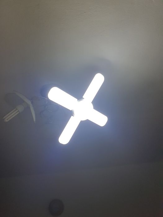 Lampa Led tip stea pliabila