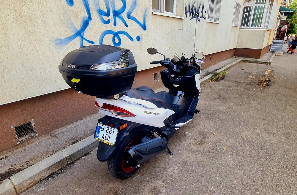 Suzuki Burgman 400cm(nu honda, sym, aprilia)
