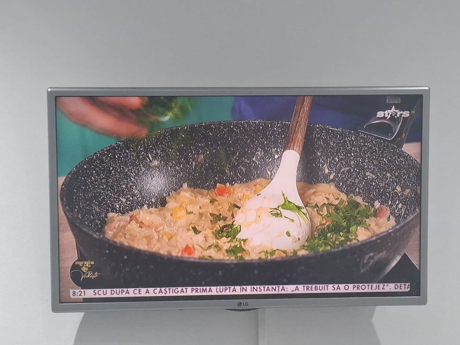 Vând tv LG , negociabil