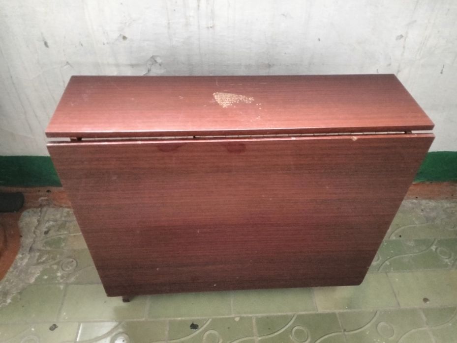 Отдам стол советский