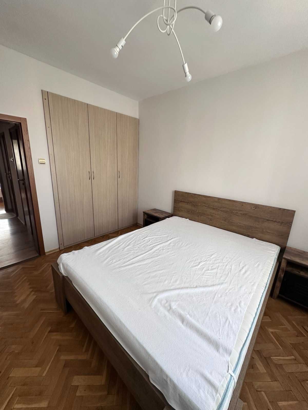 Тристаен апартамент в Каменица 1