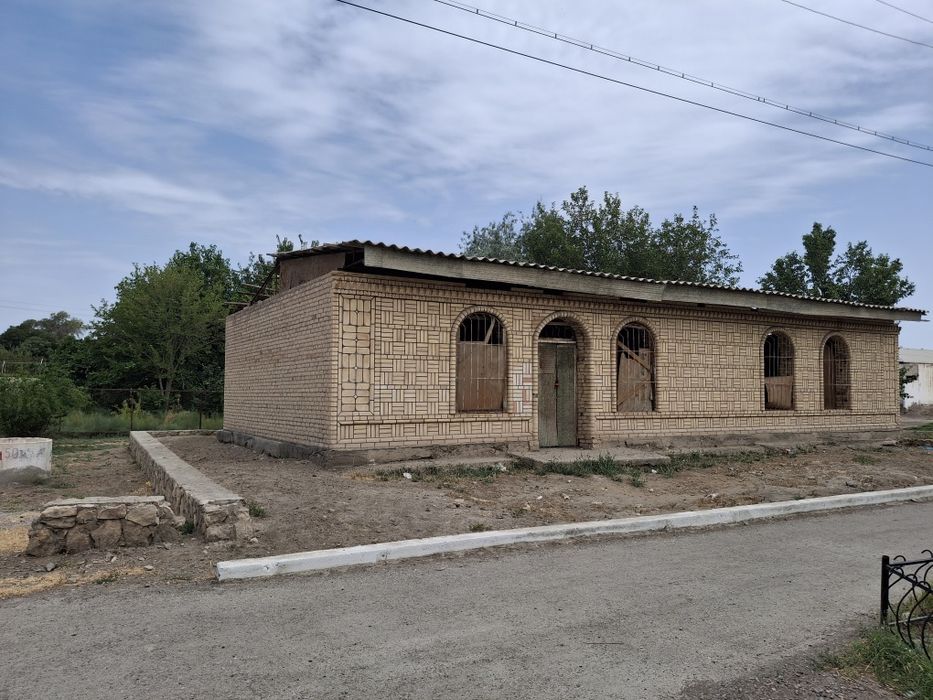 Продаётся недостроеный дом