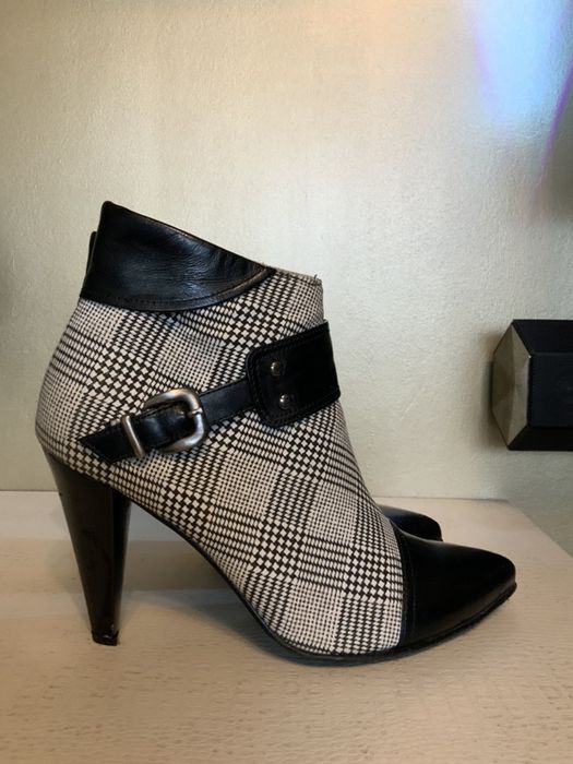 Боти на ток SARA PEN 39 номер