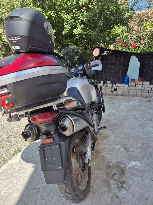 Vând honda motor 1000 adus recent din germania dețin acte carte si tal