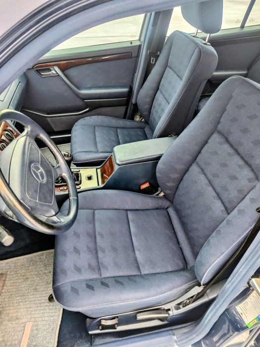 Vând Mercedes Benz w202