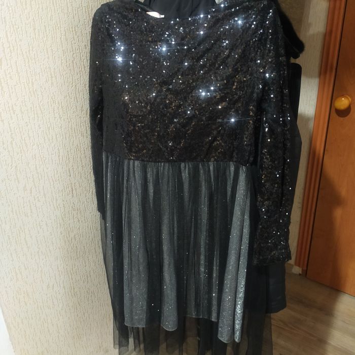 В продаже юбка, платья, туника, платья для беременных и кормящих.